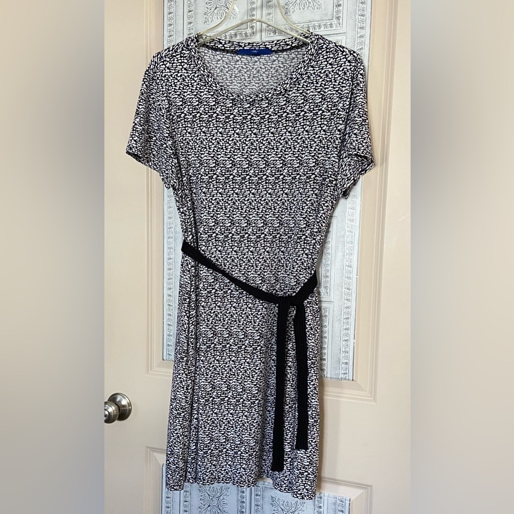Apt. 9 Sz-XL Midi Dress w/Side Pockets- Black & White Tiny Animal Like Patterns